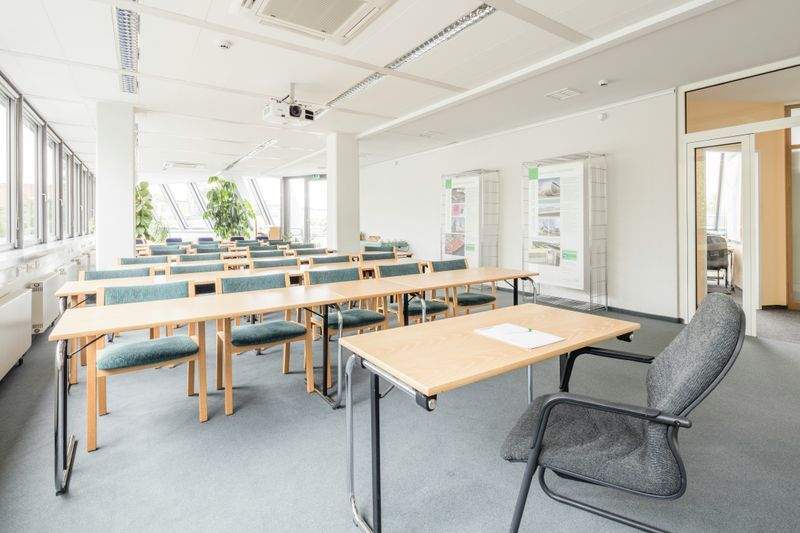 桜葉アカデミー株式会社 10